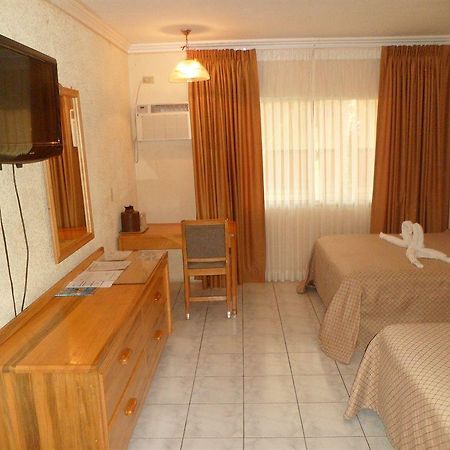 Hotel La Quinta La Ceiba Ngoại thất bức ảnh