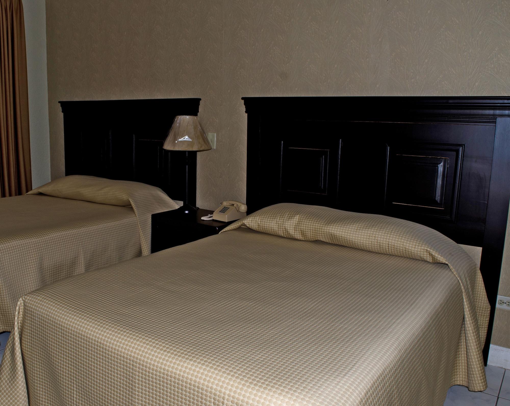 Hotel La Quinta La Ceiba Ngoại thất bức ảnh
