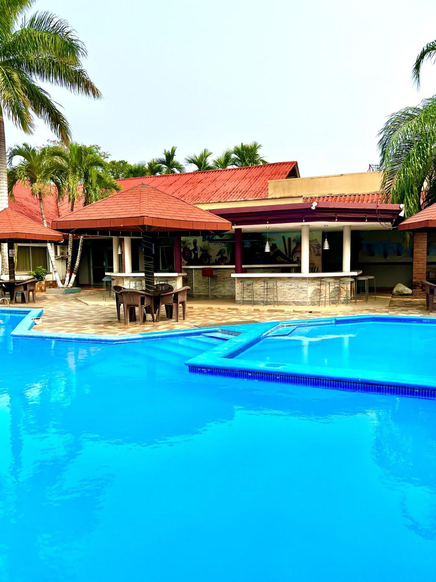 Hotel La Quinta La Ceiba Ngoại thất bức ảnh