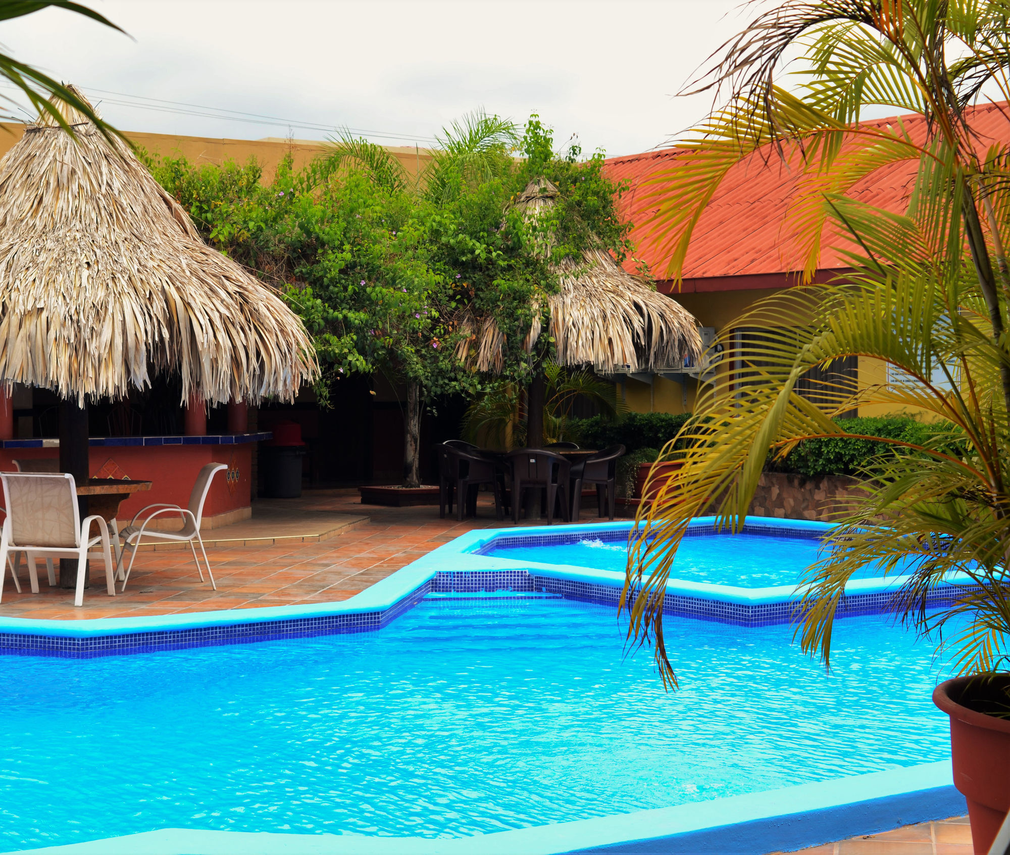 Hotel La Quinta La Ceiba Ngoại thất bức ảnh